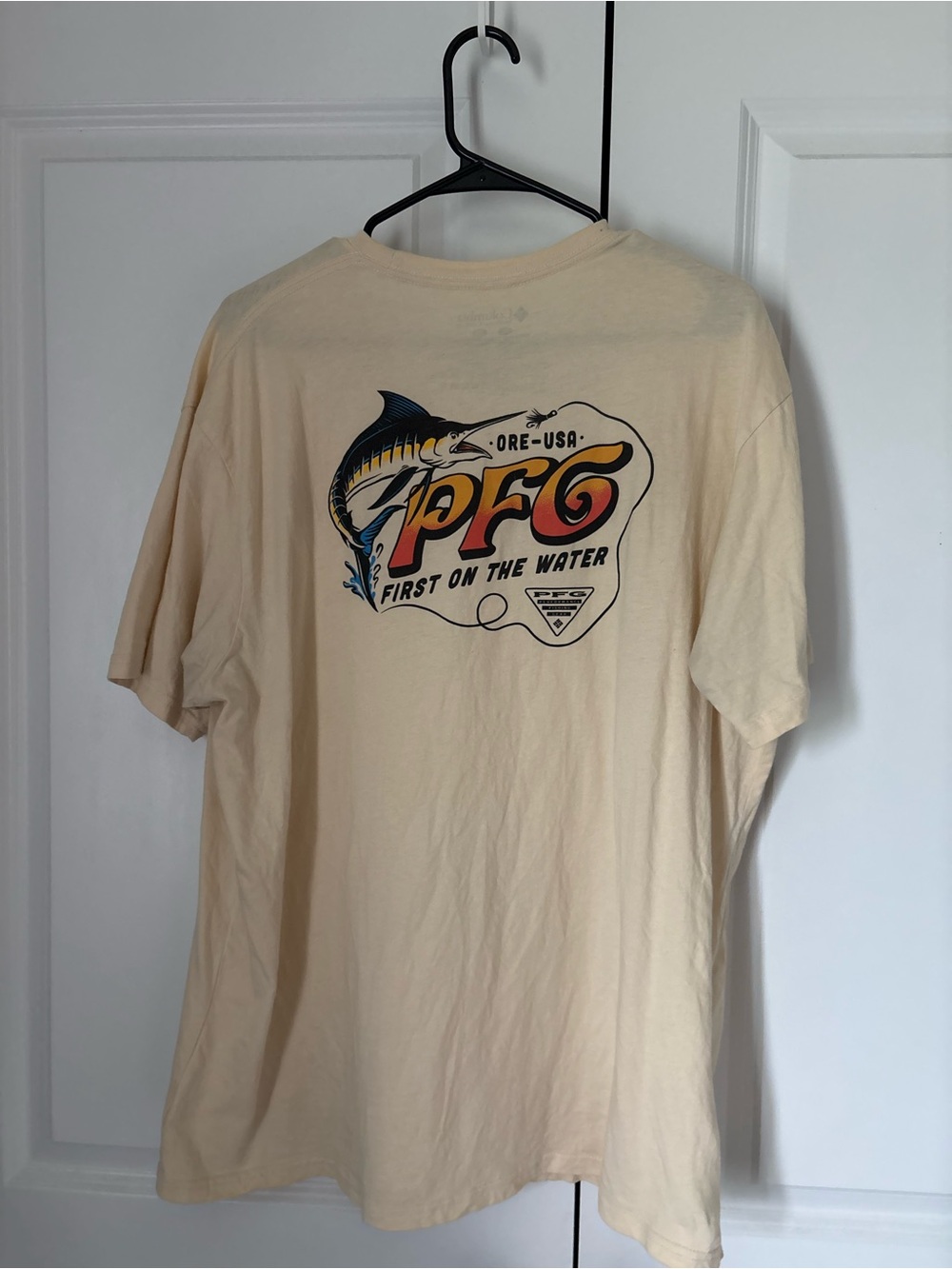 Columbia Short-Sleeve Fishing Graphic Tee